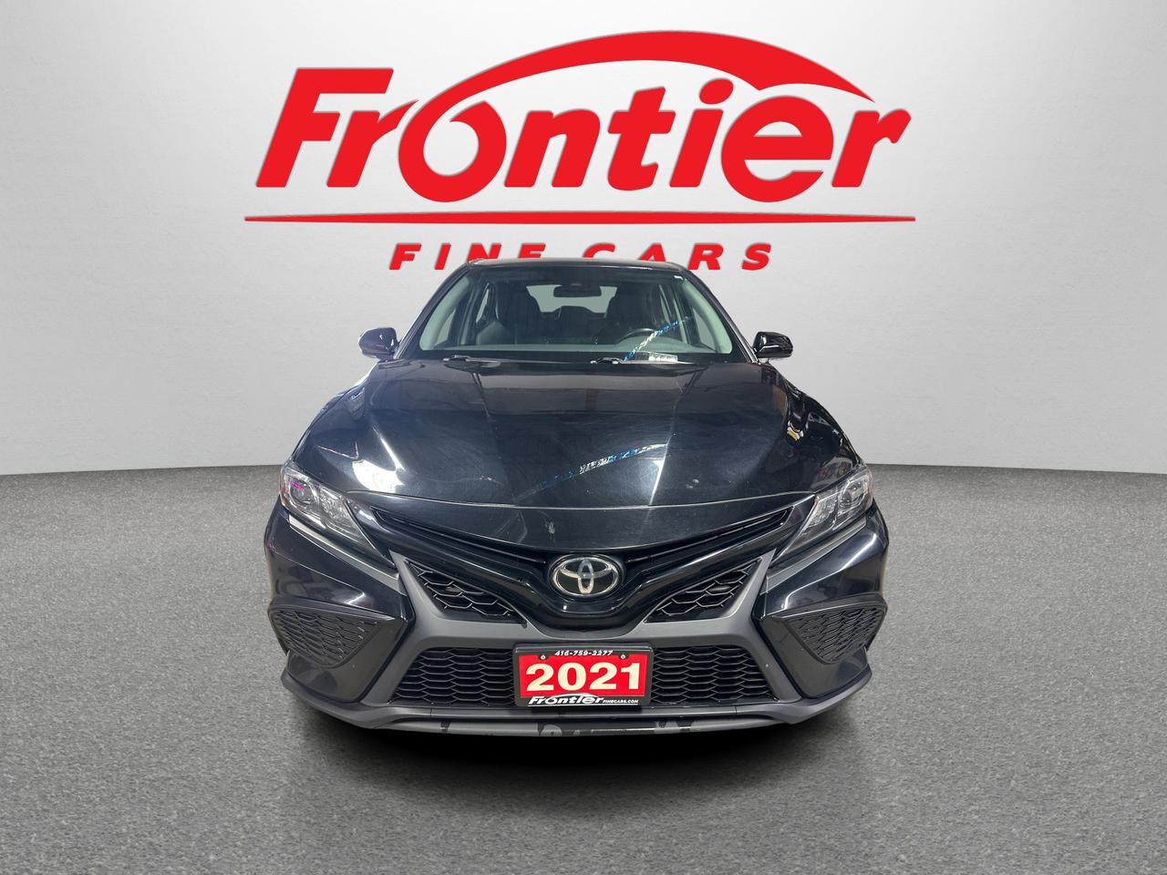 2021 Toyota Camry SE | LEATHER | BLUETOOTH | HEATED SEATS | ALLOYS | Photo