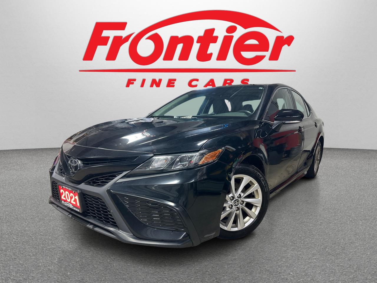 2021 Toyota Camry SE | LEATHER | BLUETOOTH | HEATED SEATS | ALLOYS | Photo