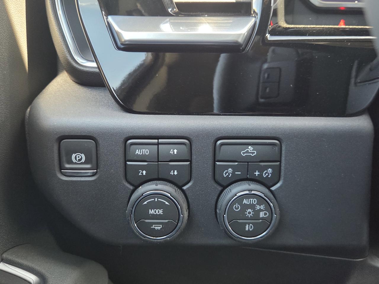 2026 Chevrolet Silverado 1500 LT Trail Boss Photo