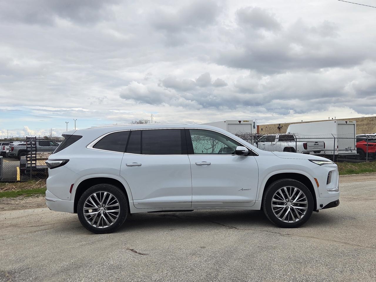 2026 Buick Enclave Avenir Photo2