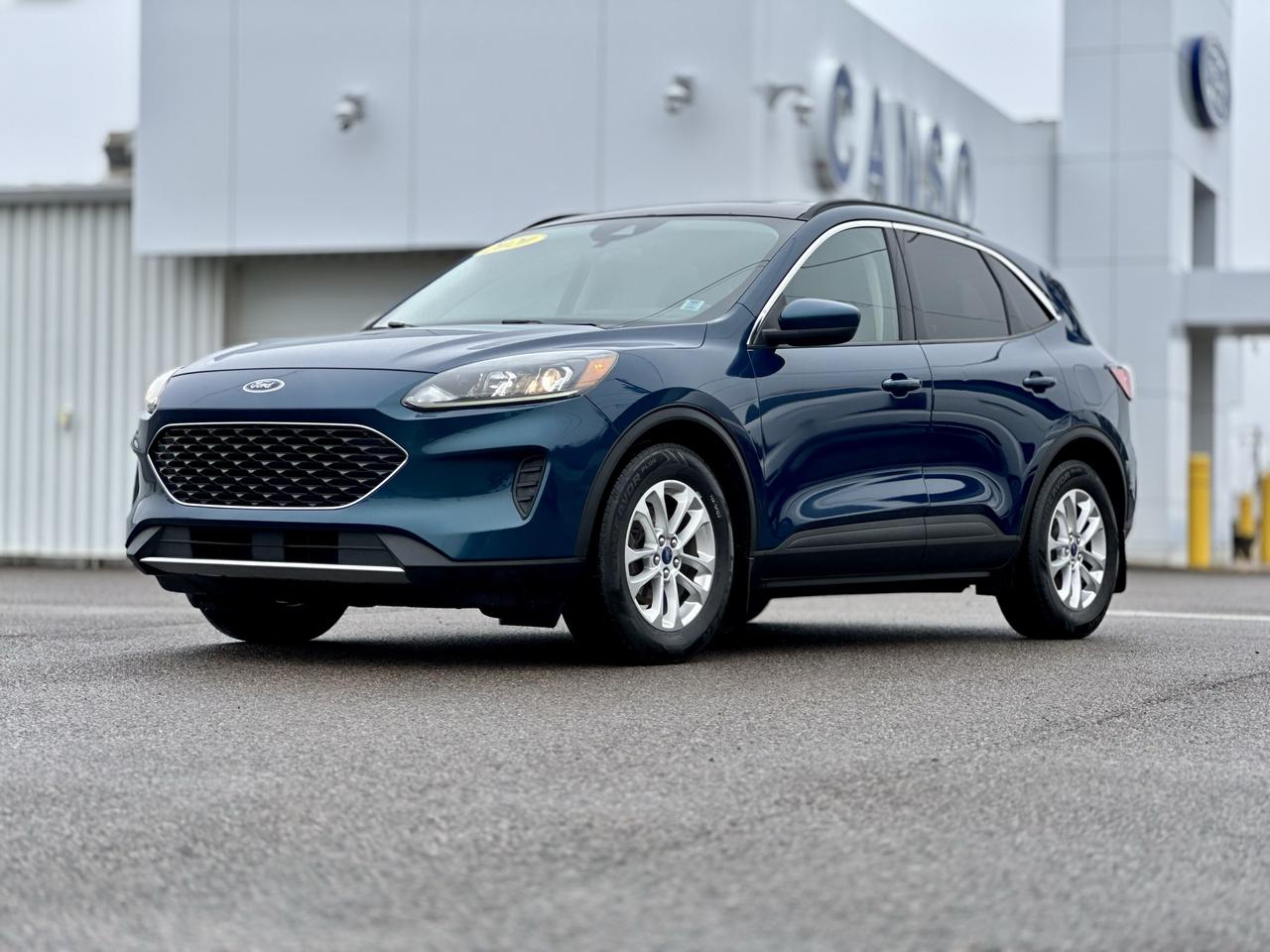 2020 Ford Escape SE FWD W/PANO ROOF Photo3