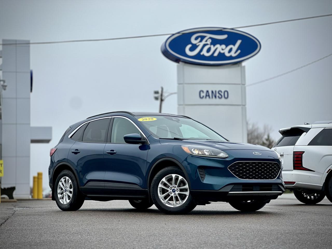 2020 Ford Escape SE FWD W/PANO ROOF Photo0