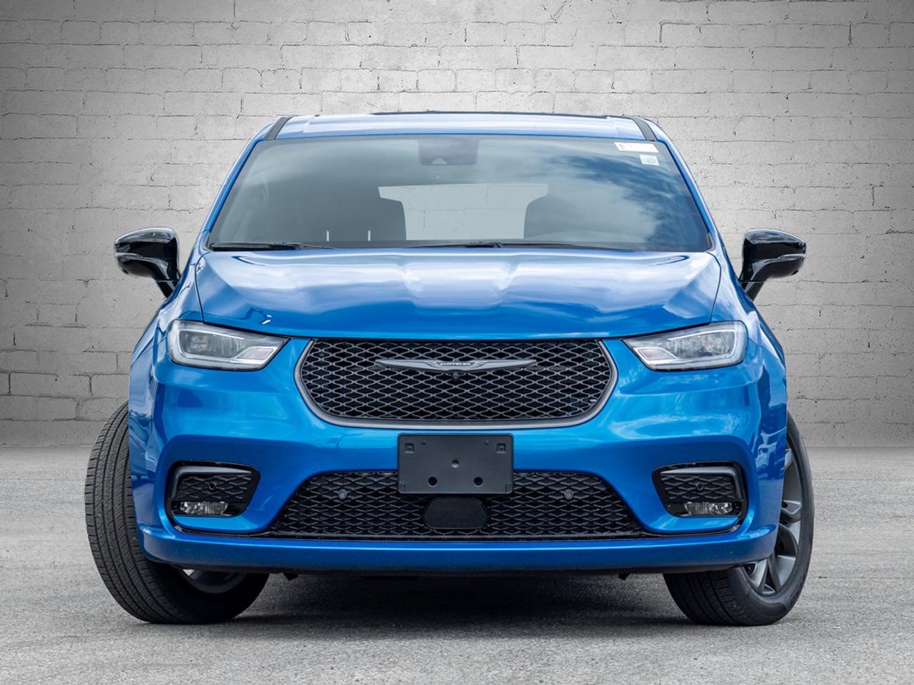 2026 Chrysler Pacifica Select Photo1