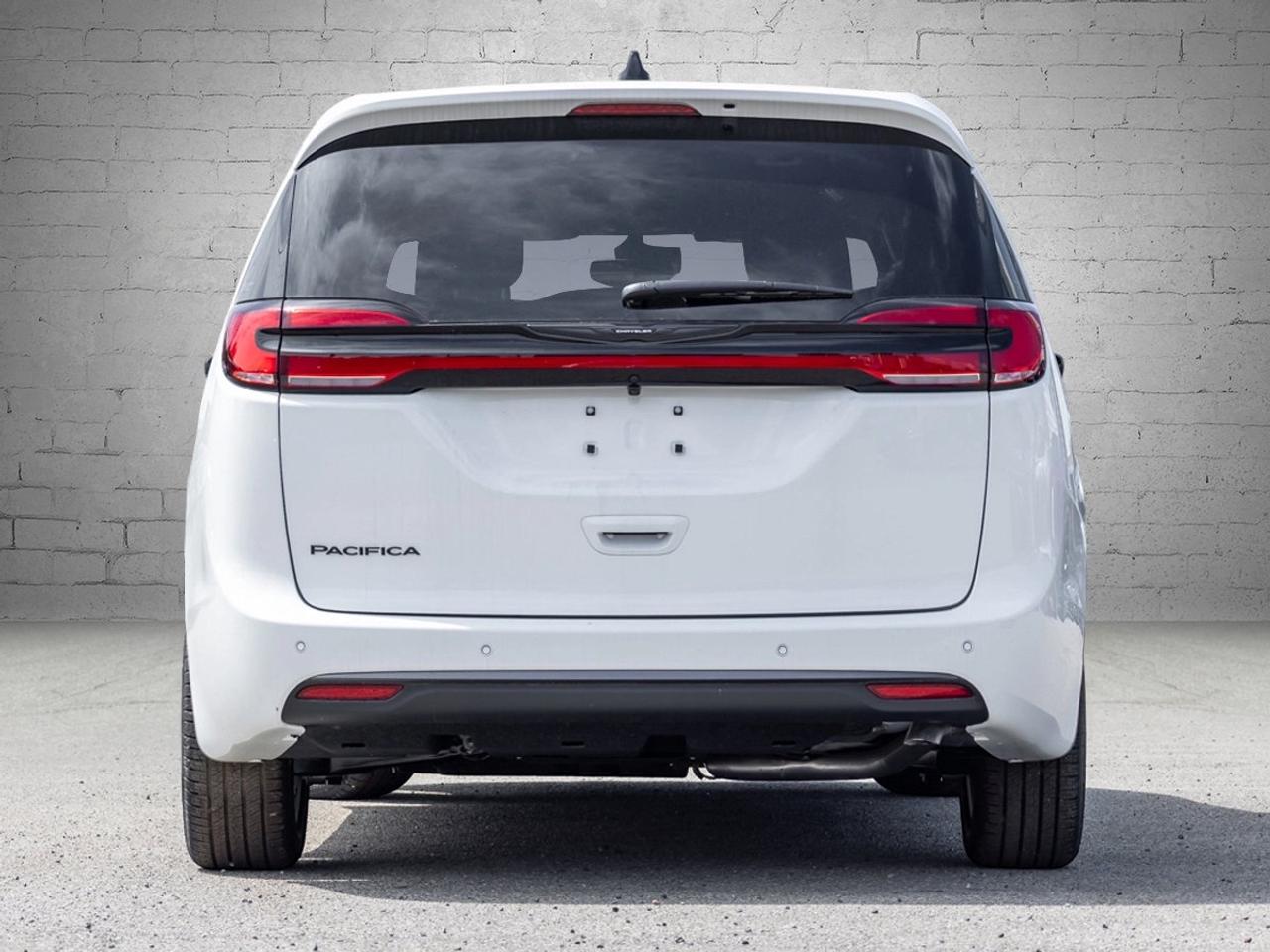 2026 Chrysler Pacifica Select Photo