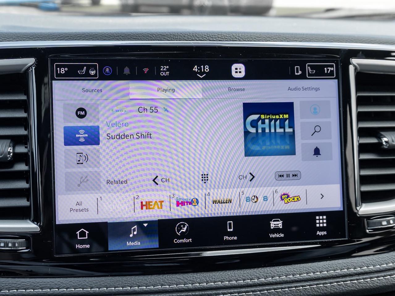 2026 Chrysler Pacifica Select Photo