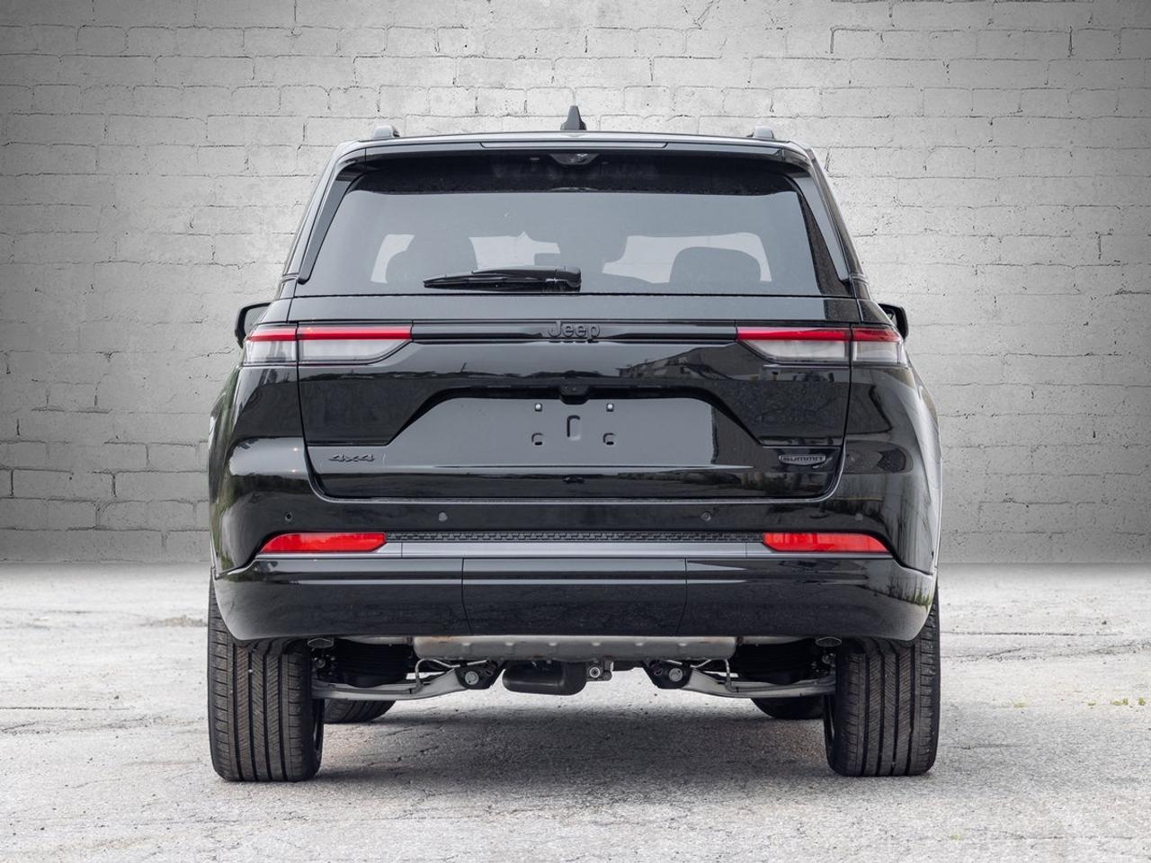 2026 Jeep Grand Cherokee Summit Photo