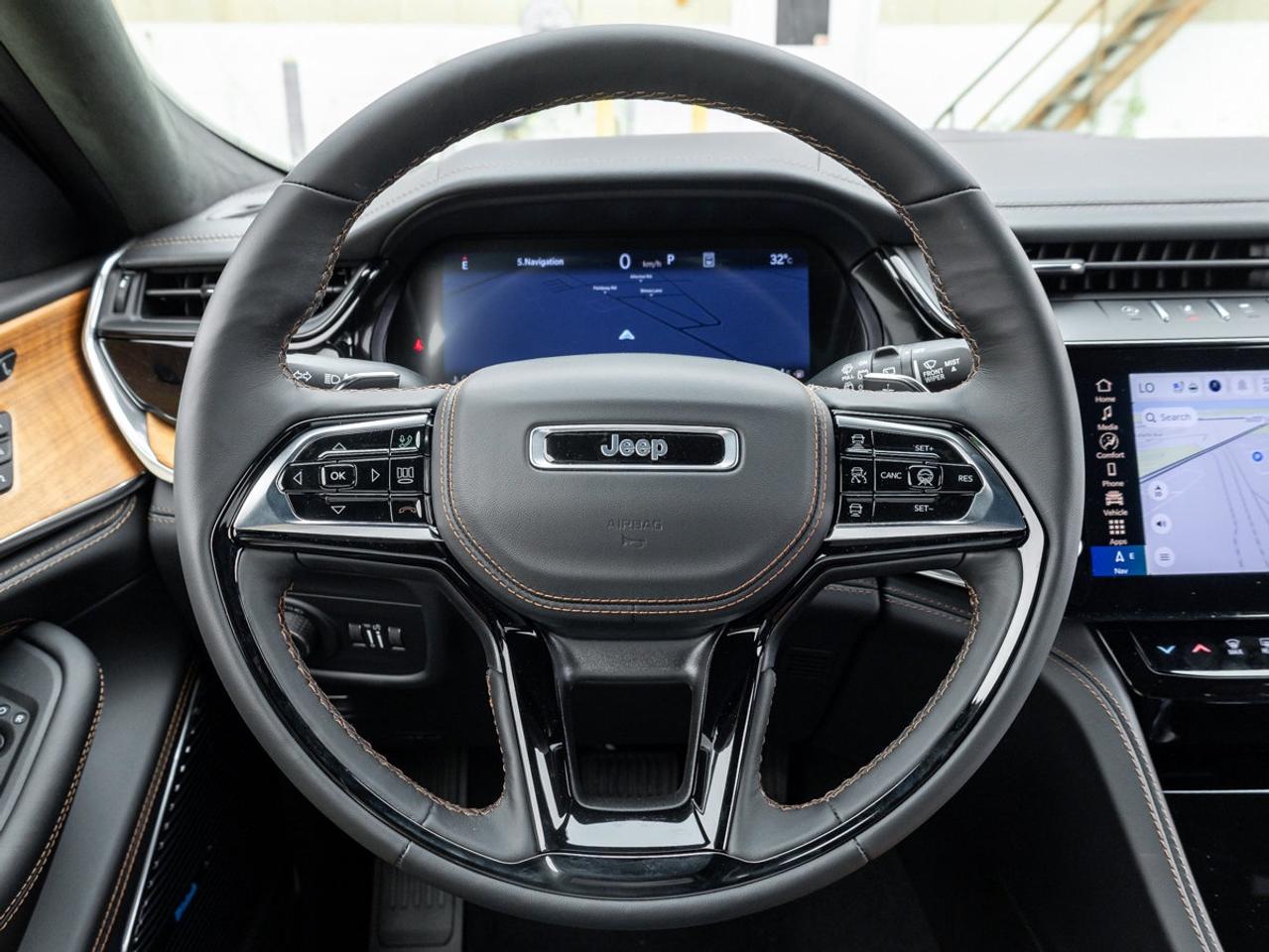 2026 Jeep Grand Cherokee Summit Photo