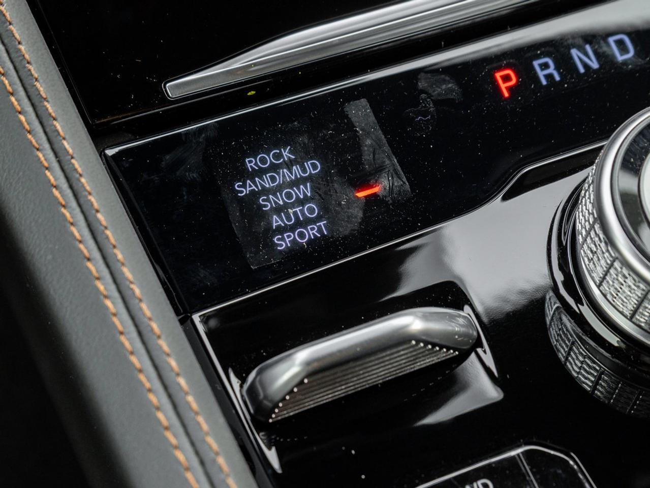 2026 Jeep Grand Cherokee Summit Photo