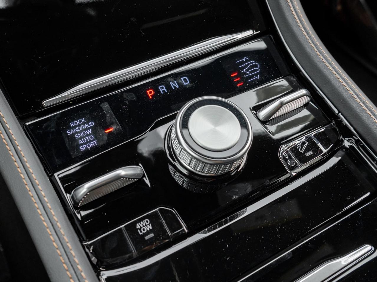2026 Jeep Grand Cherokee Summit Photo