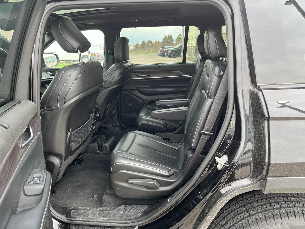 2024 Jeep Grand Cherokee L Limited 4x4 Photo