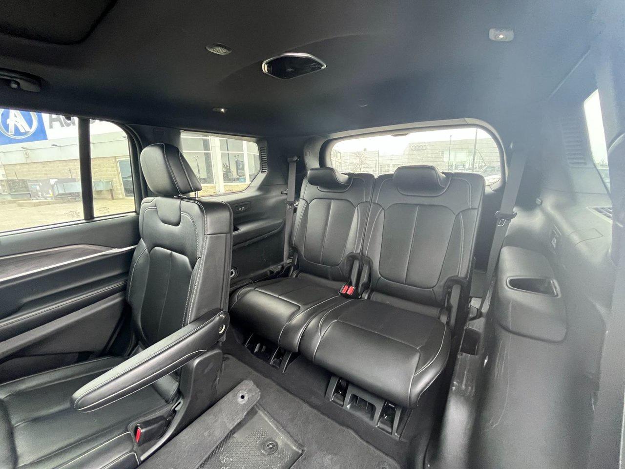 2024 Jeep Grand Cherokee L Limited 4x4 Photo