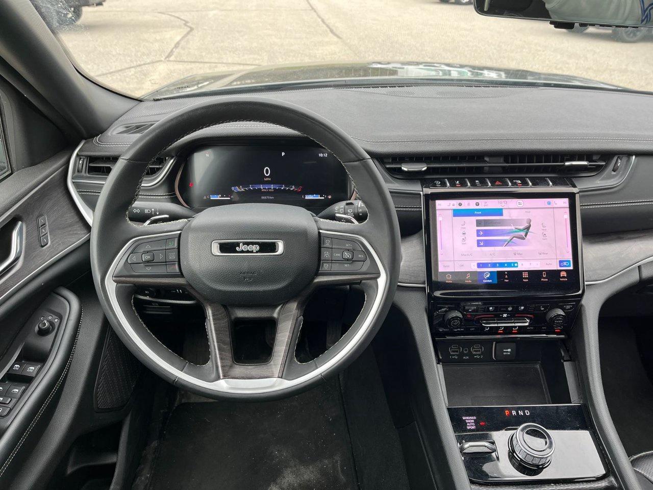 2024 Jeep Grand Cherokee L Limited 4x4 Photo