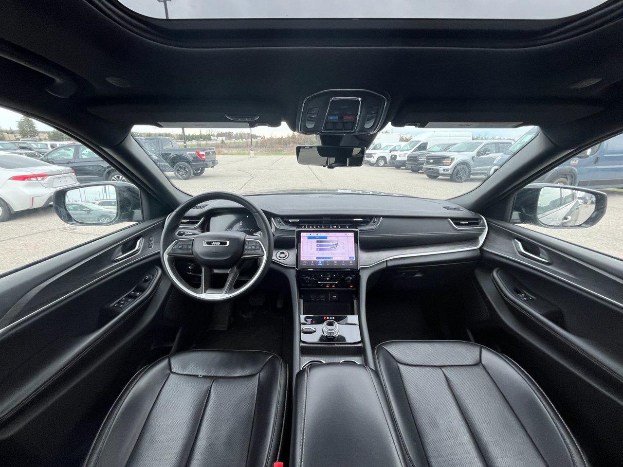 2024 Jeep Grand Cherokee L Limited 4x4 Photo