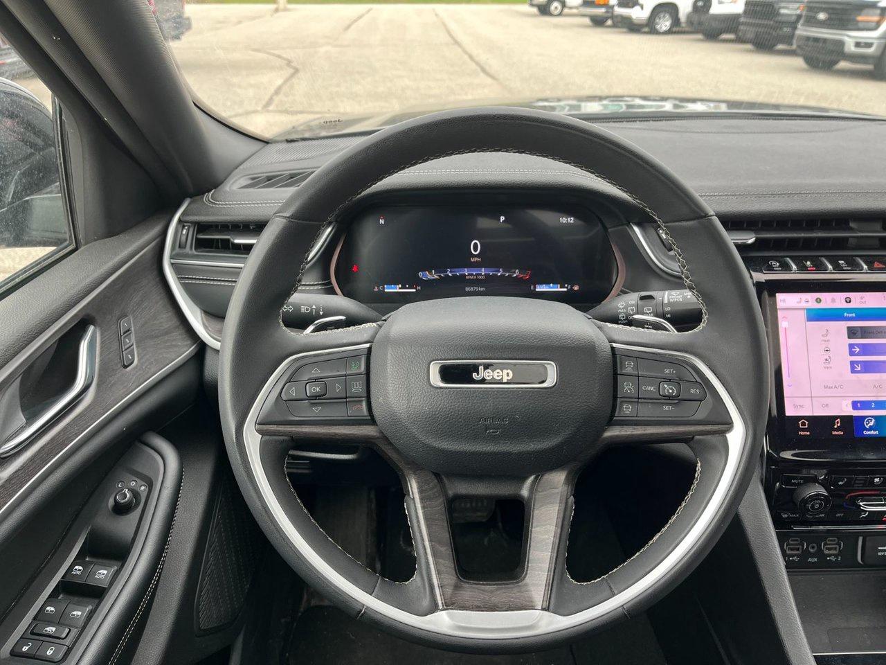 2024 Jeep Grand Cherokee L Limited 4x4 Photo