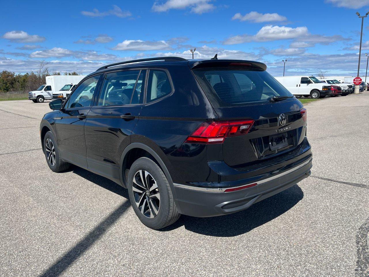 2023 Volkswagen Tiguan Trendline 4Motion Photo