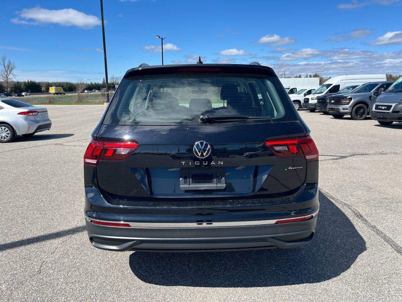 2023 Volkswagen Tiguan Trendline 4Motion Photo