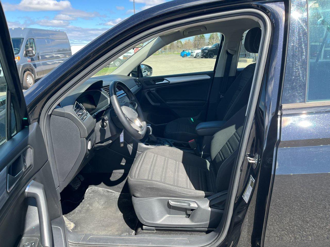 2023 Volkswagen Tiguan Trendline 4Motion Photo