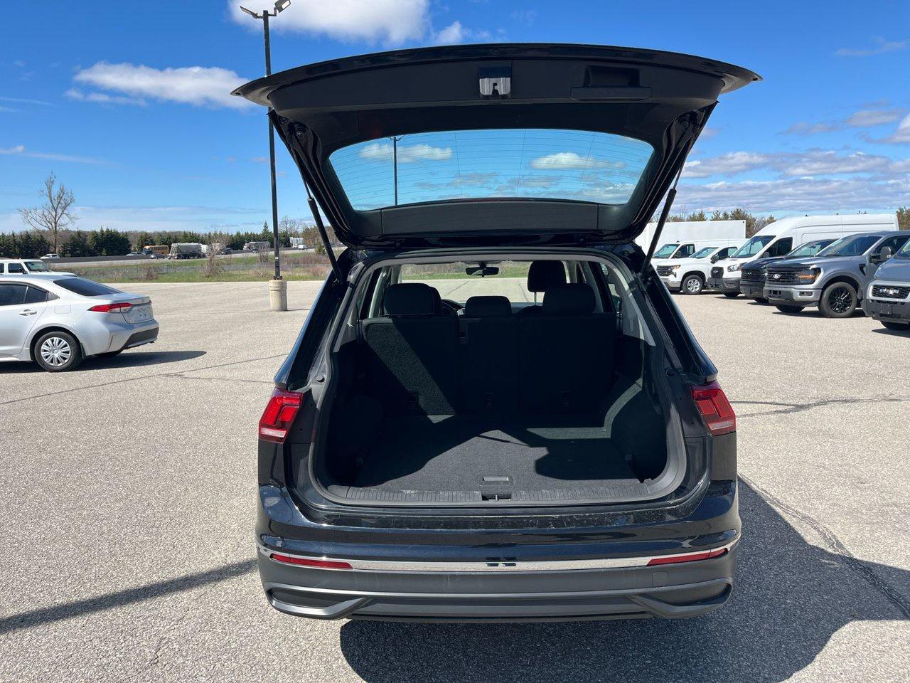 2023 Volkswagen Tiguan Trendline 4Motion Photo