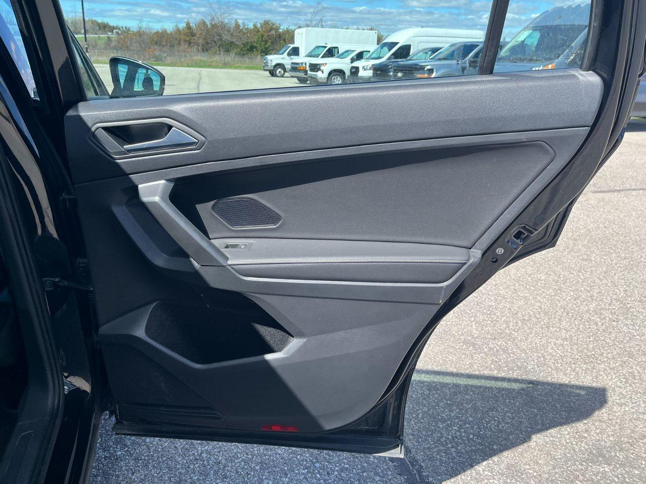 2023 Volkswagen Tiguan Trendline 4Motion Photo
