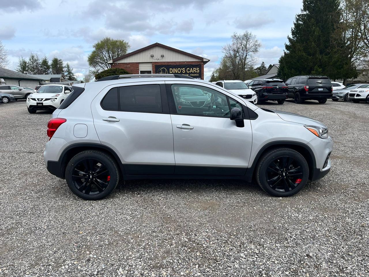 2018 Chevrolet Trax FWD 4dr LT CERTIFIED Photo2