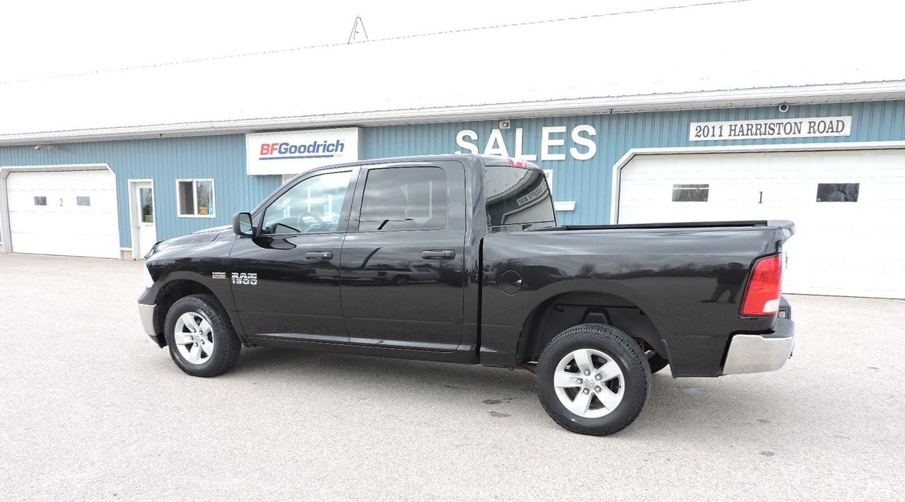 2018 RAM 1500 SXT 5.7 Hemi V8 4X4 6 Seater New Tires 165000 KMS Photo