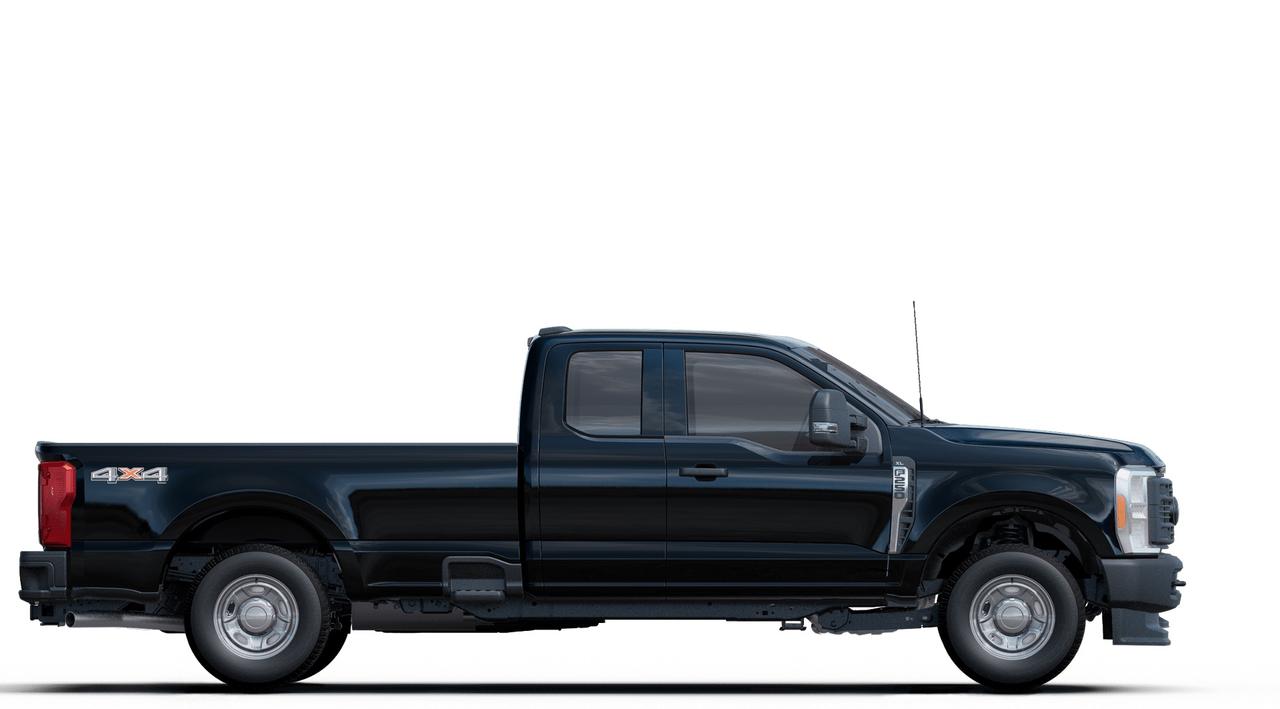 2023 Ford F-250 XL 4WD SuperCab 8' Box Photo4