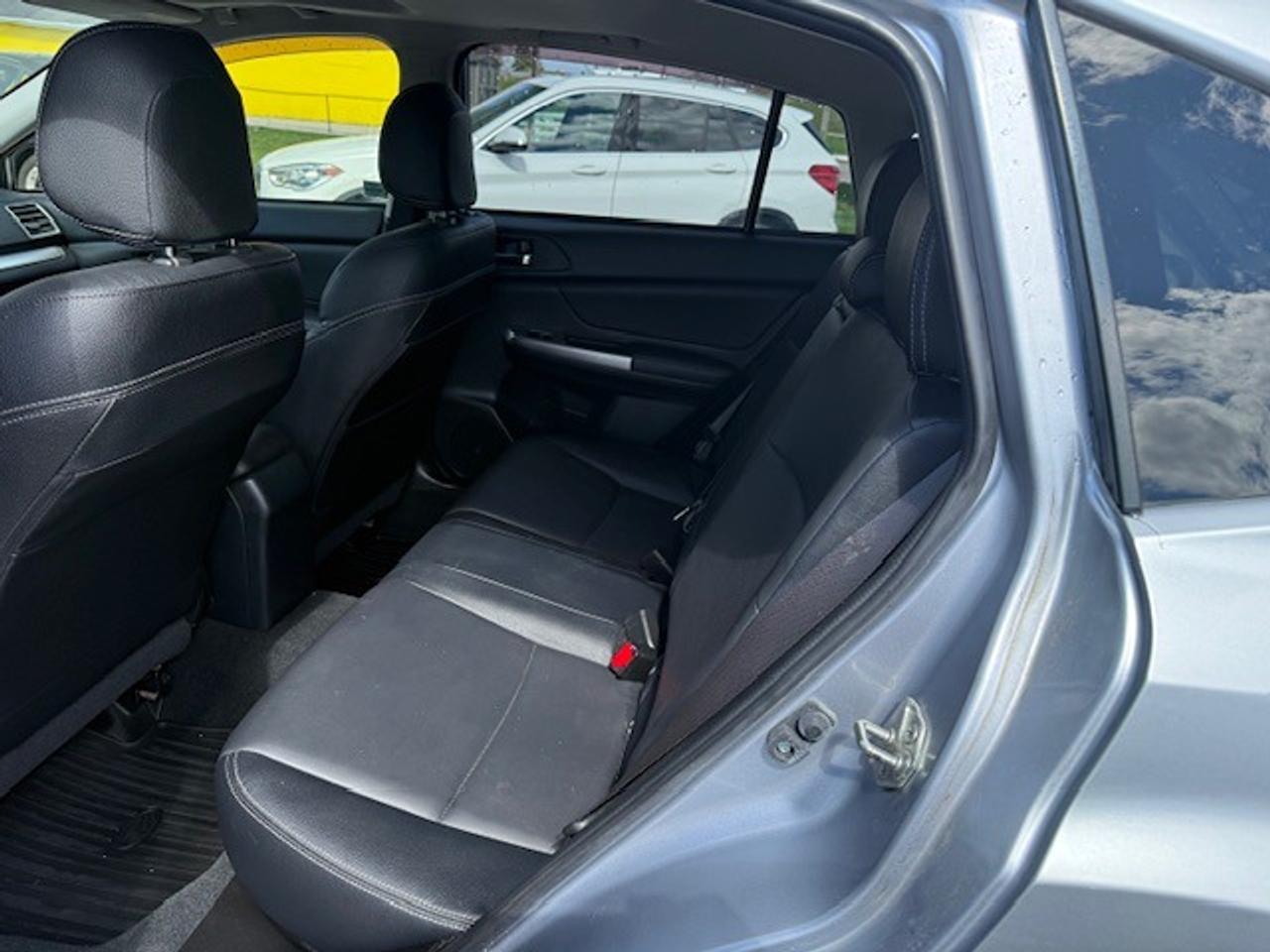2015 Subaru Crosstrek 2.0i w/Limited Pkg Photo4
