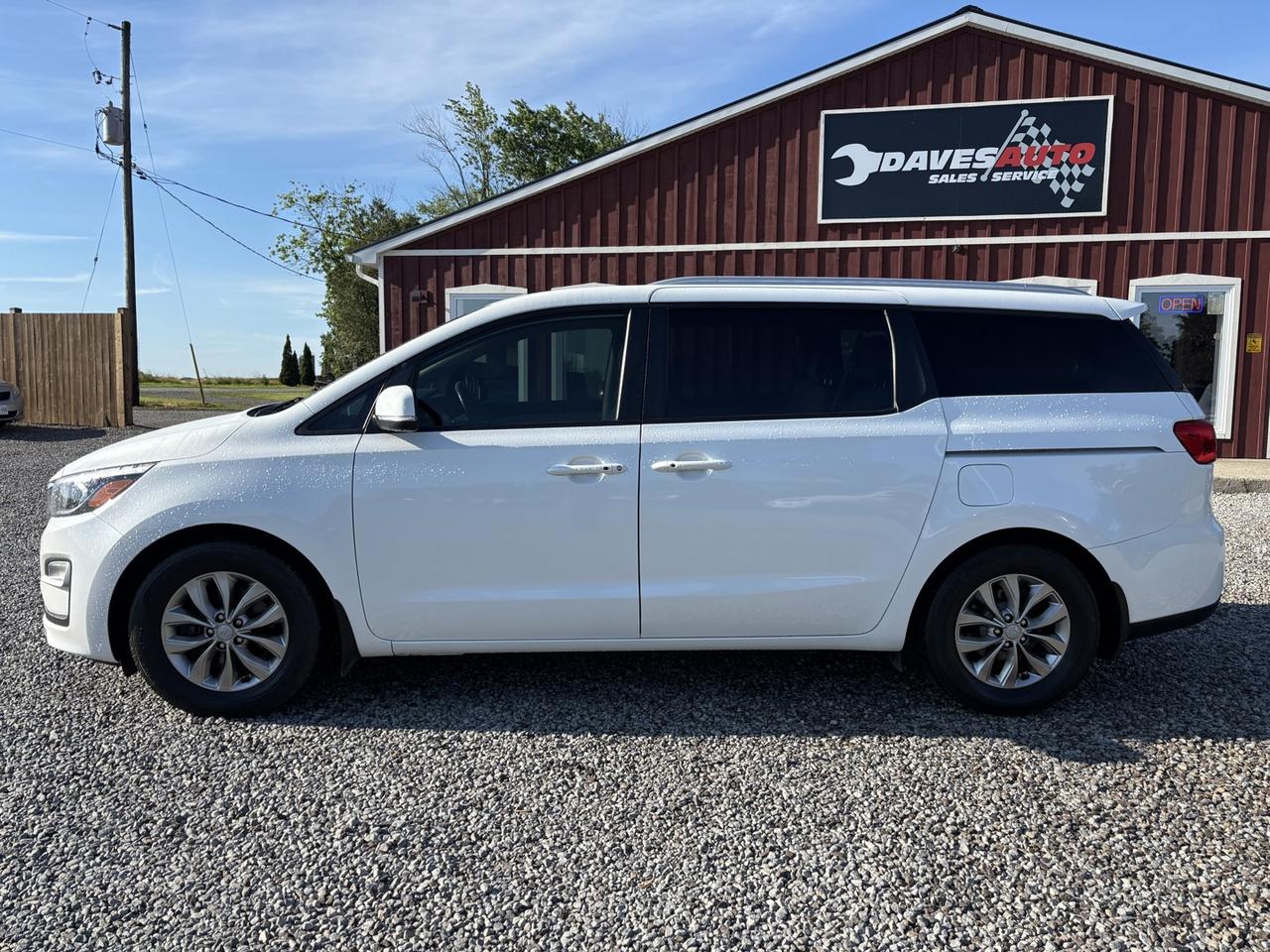 2020 Kia Sedona LX Photo