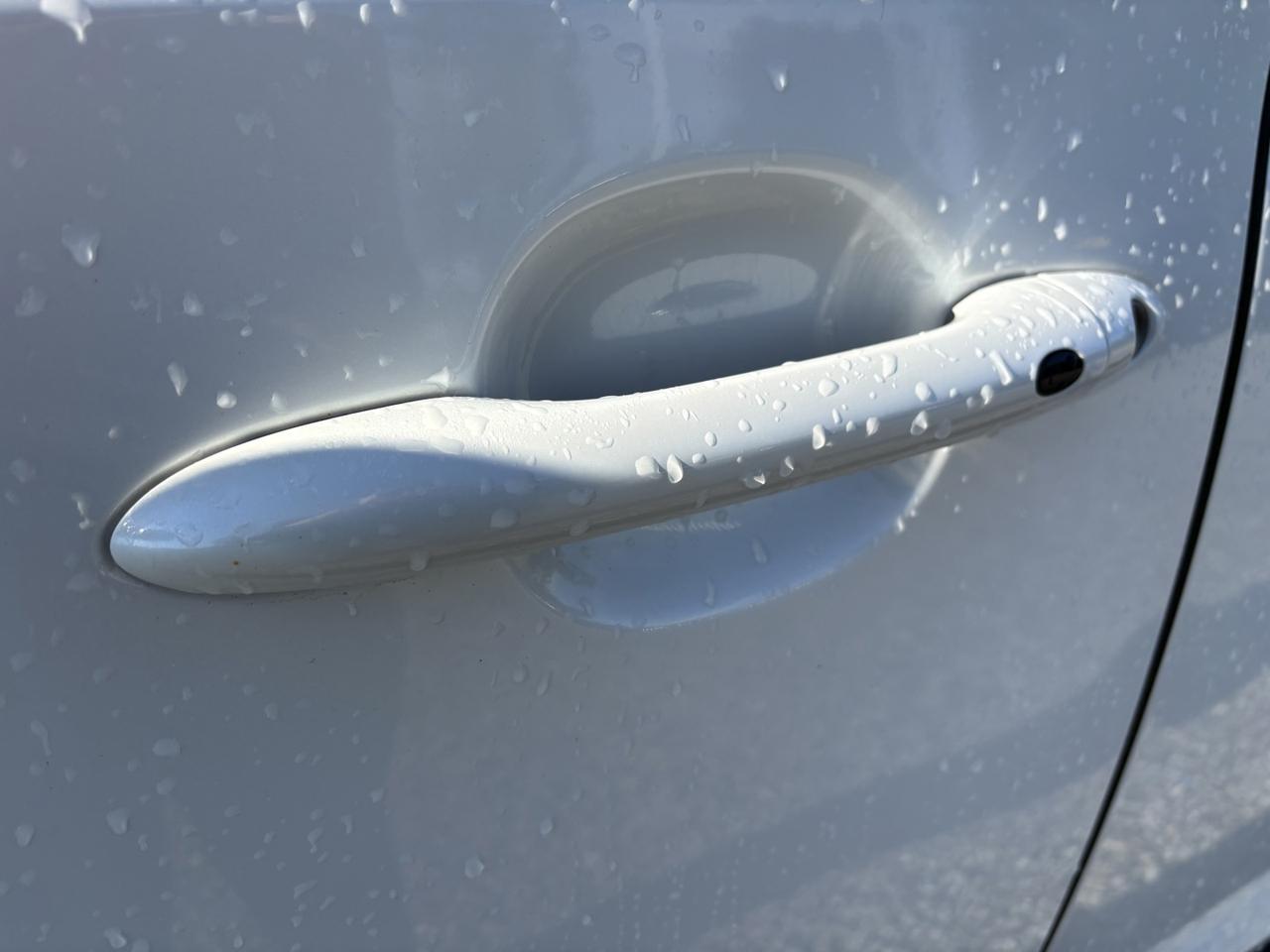 2020 Kia Sedona LX Photo