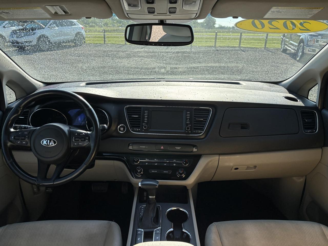 2020 Kia Sedona LX Photo