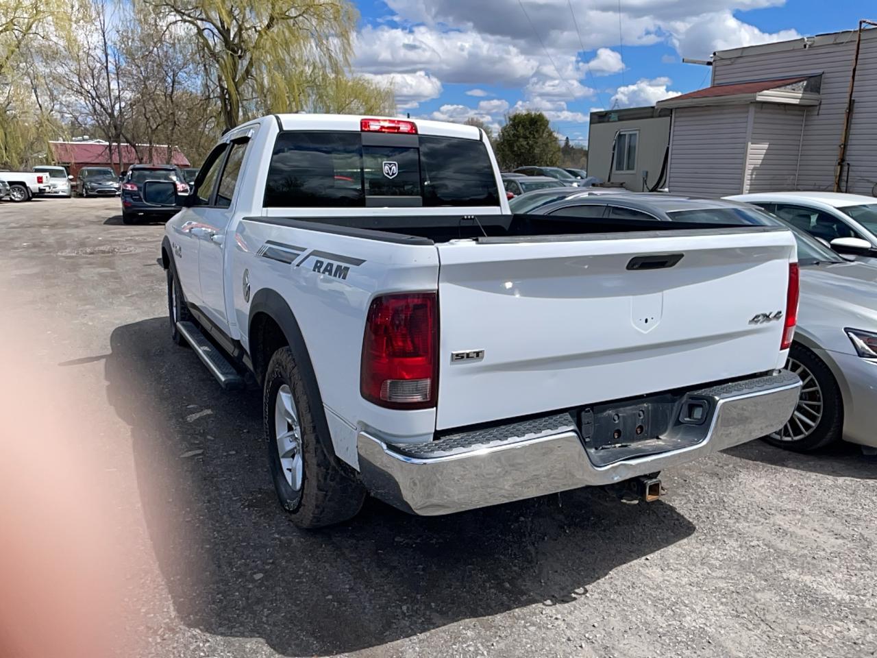 2014 RAM 1500 SLT Photo4