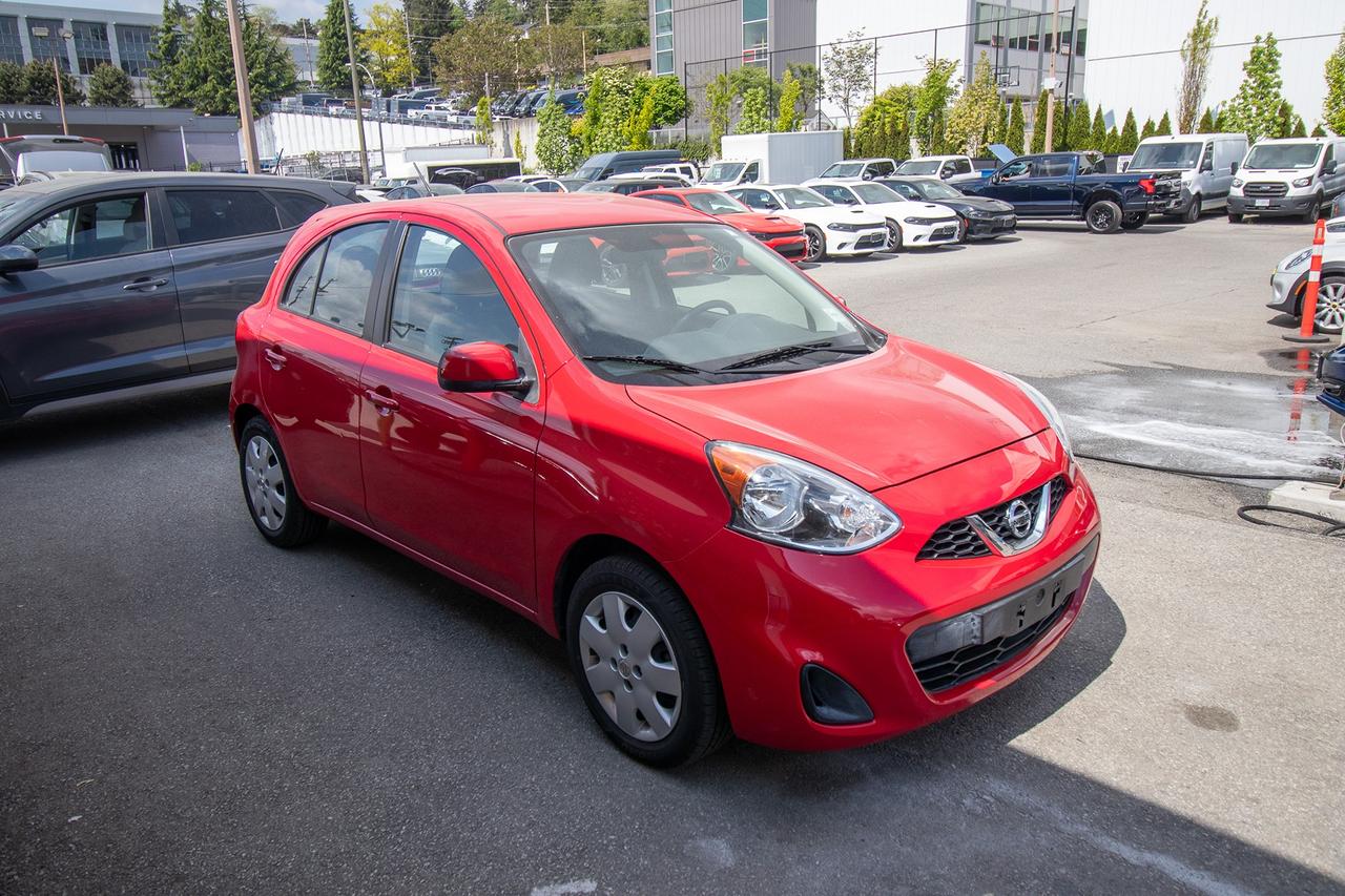 2015 Nissan Micra SV Photo3