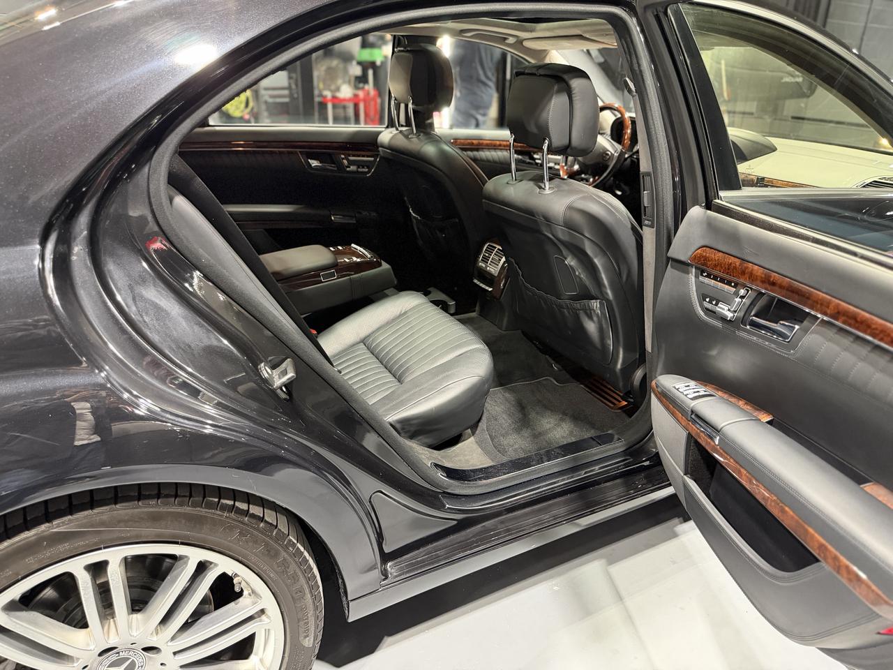 2008 Mercedes-Benz S-Class 4dr Sdn 5.5L V12 RWD Photo