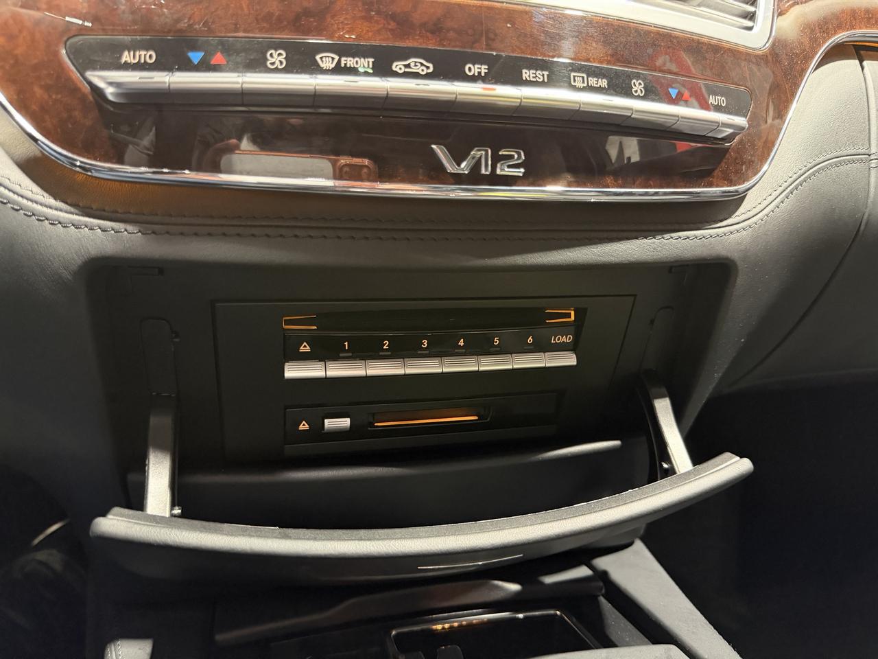 2008 Mercedes-Benz S-Class 4dr Sdn 5.5L V12 RWD Photo