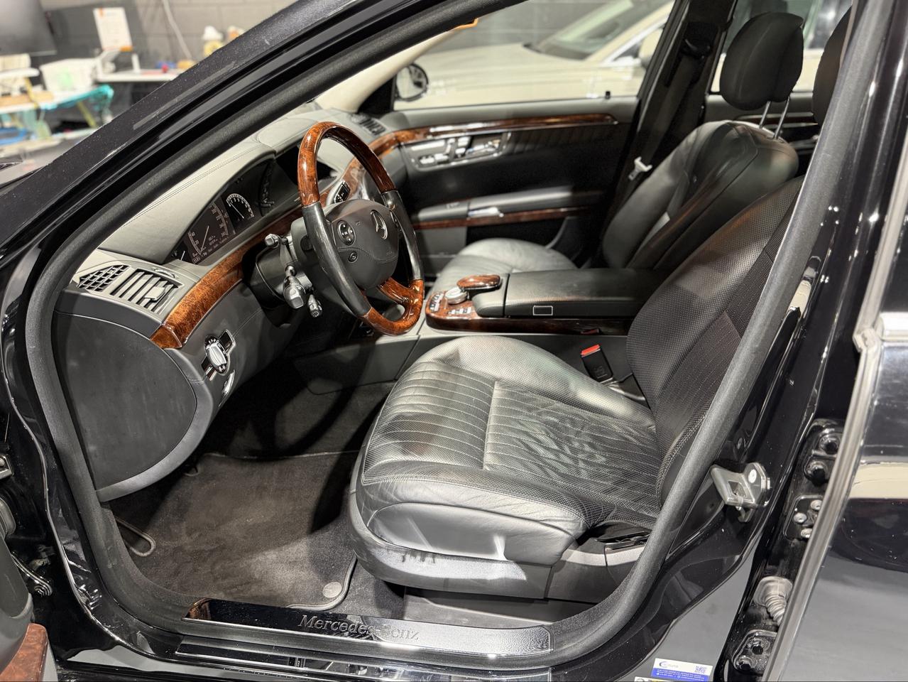 2008 Mercedes-Benz S-Class 4dr Sdn 5.5L V12 RWD Photo