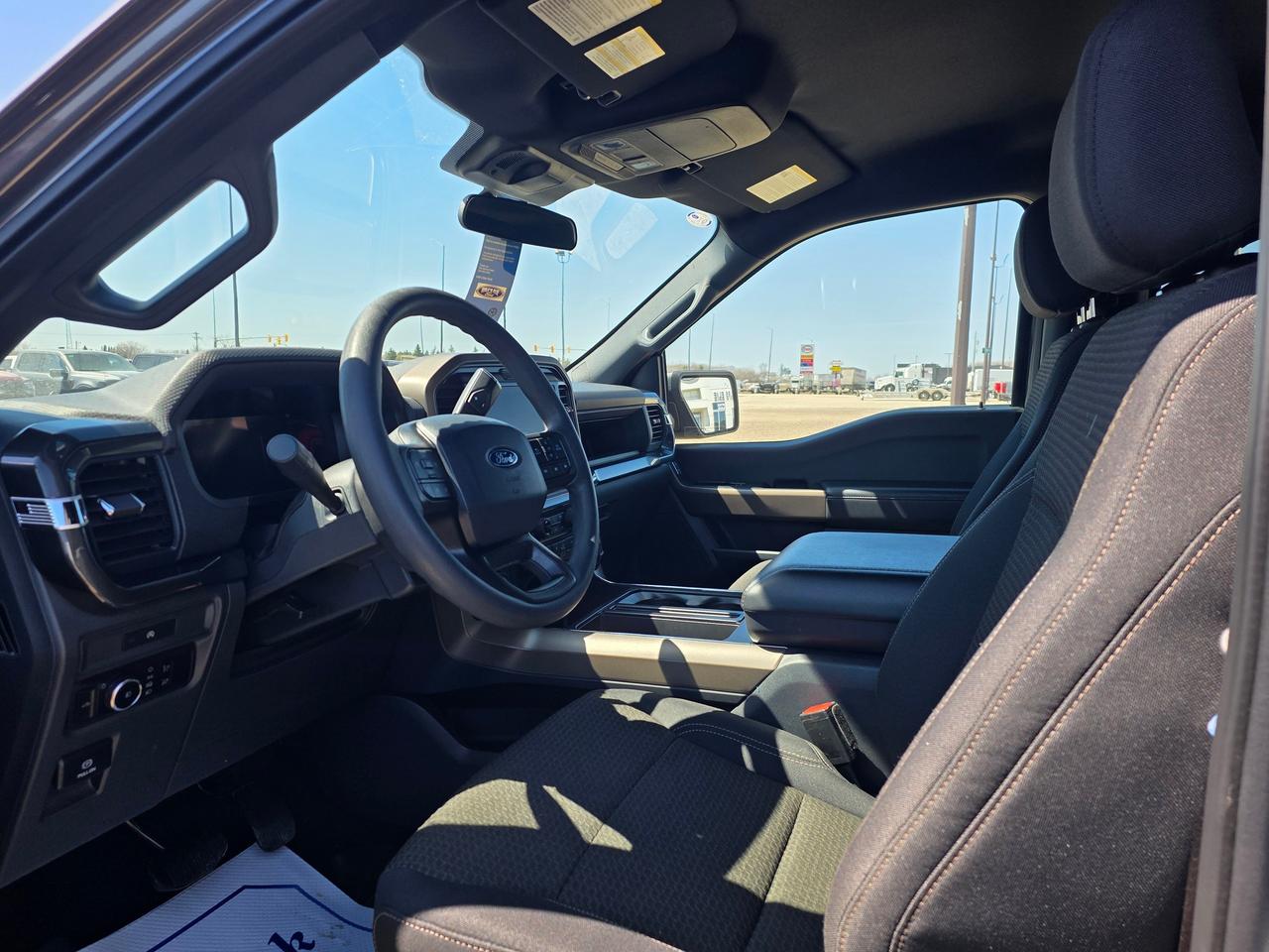 2025 Ford F-150 STX Photo5