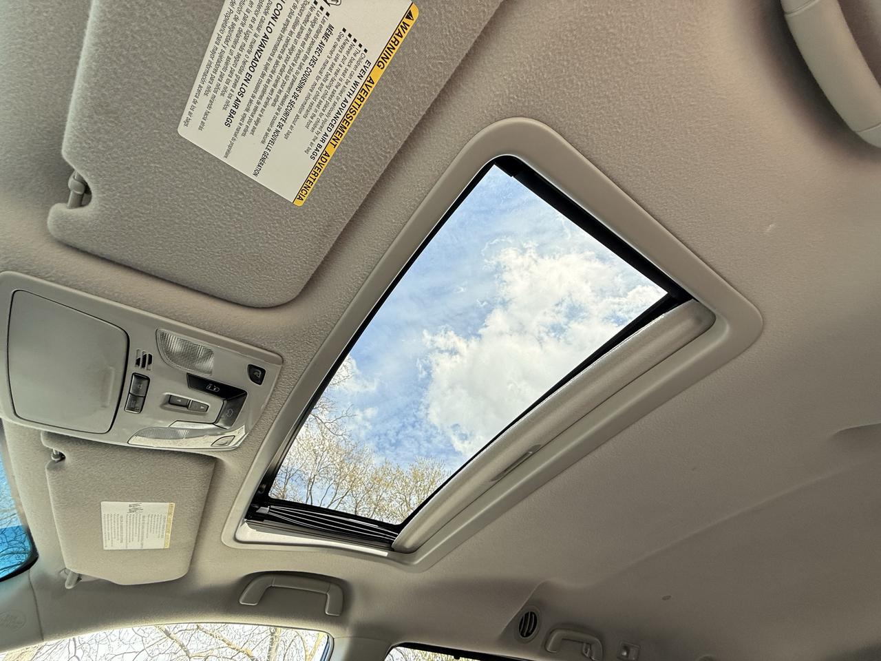 2011 Toyota Sienna SE | One Owner Photo