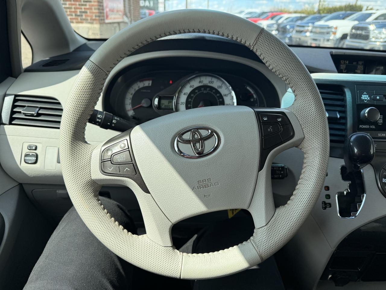 2011 Toyota Sienna SE | One Owner Photo