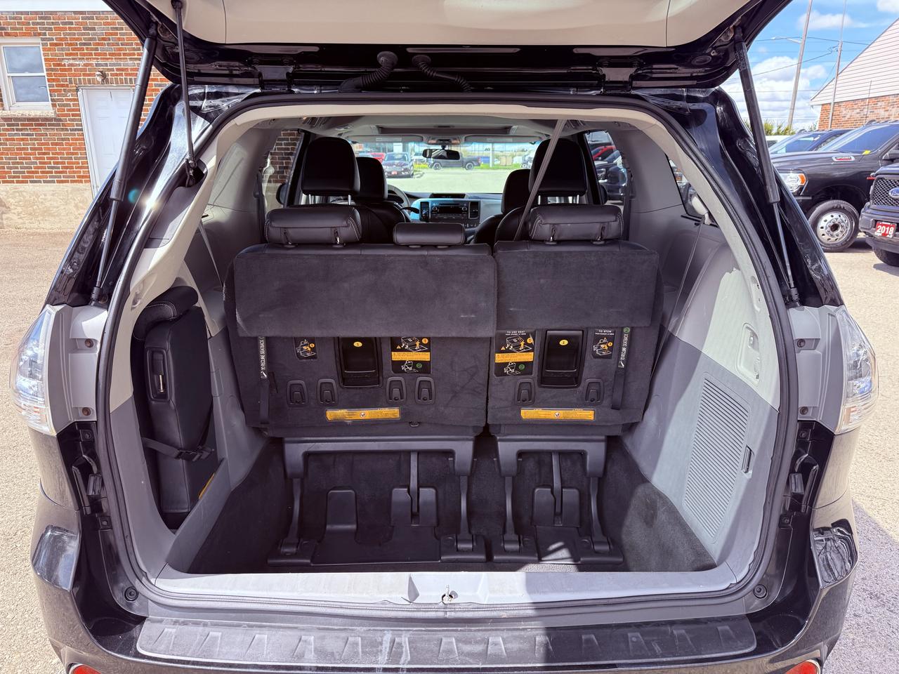 2011 Toyota Sienna SE | One Owner Photo