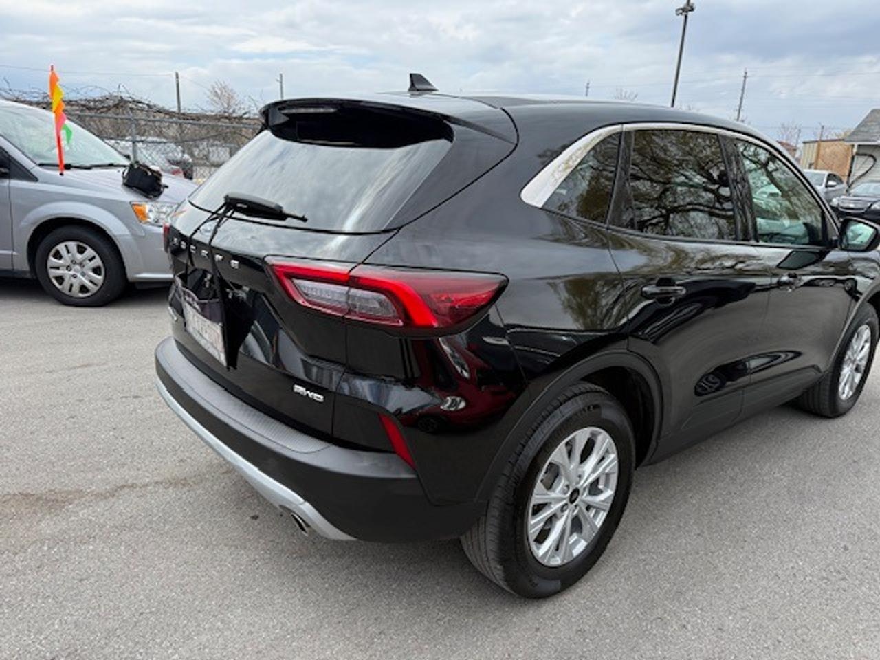2024 Ford Escape Active AWD Photo4
