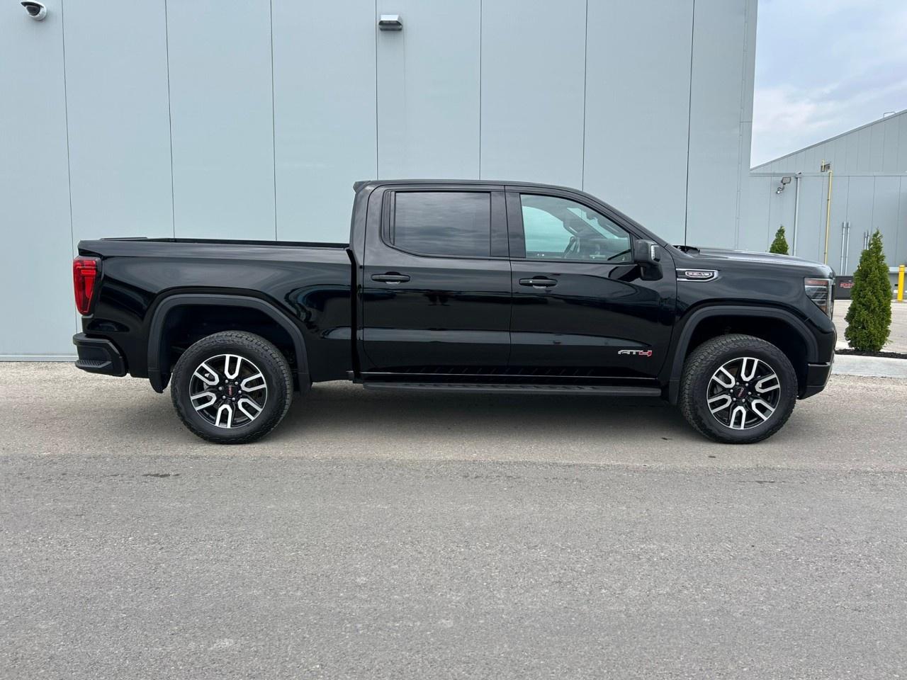 2025 GMC Sierra 1500 Crew Cab Short Box 4-Wheel Drive AT4 Photo
