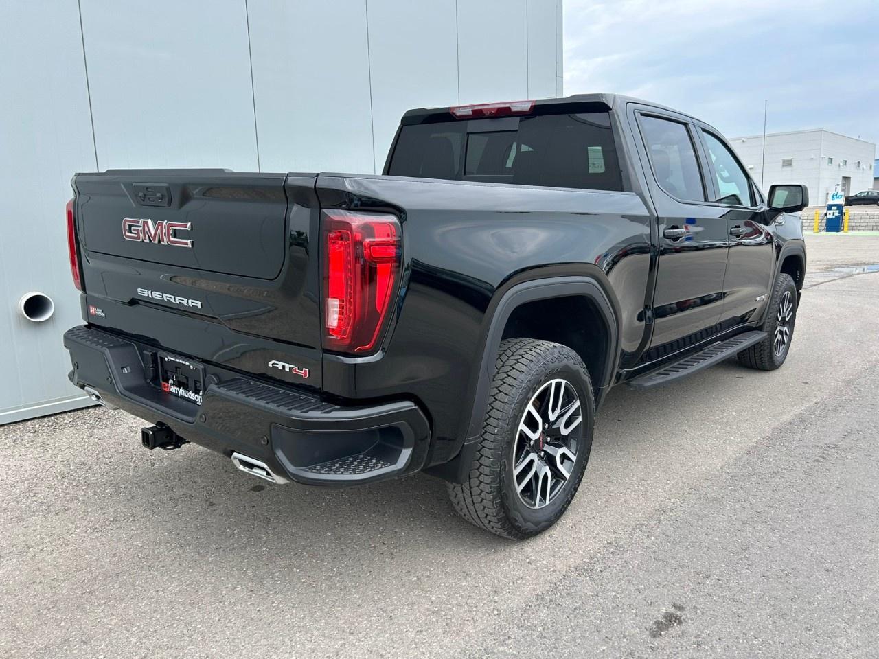 2025 GMC Sierra 1500 Crew Cab Short Box 4-Wheel Drive AT4 Photo