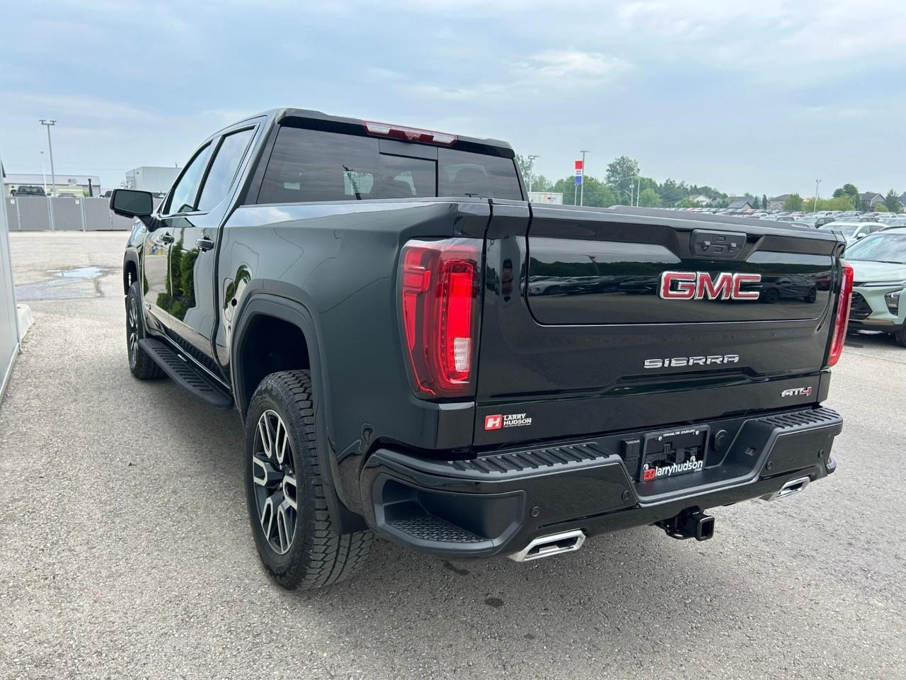 2025 GMC Sierra 1500 Crew Cab Short Box 4-Wheel Drive AT4 Photo