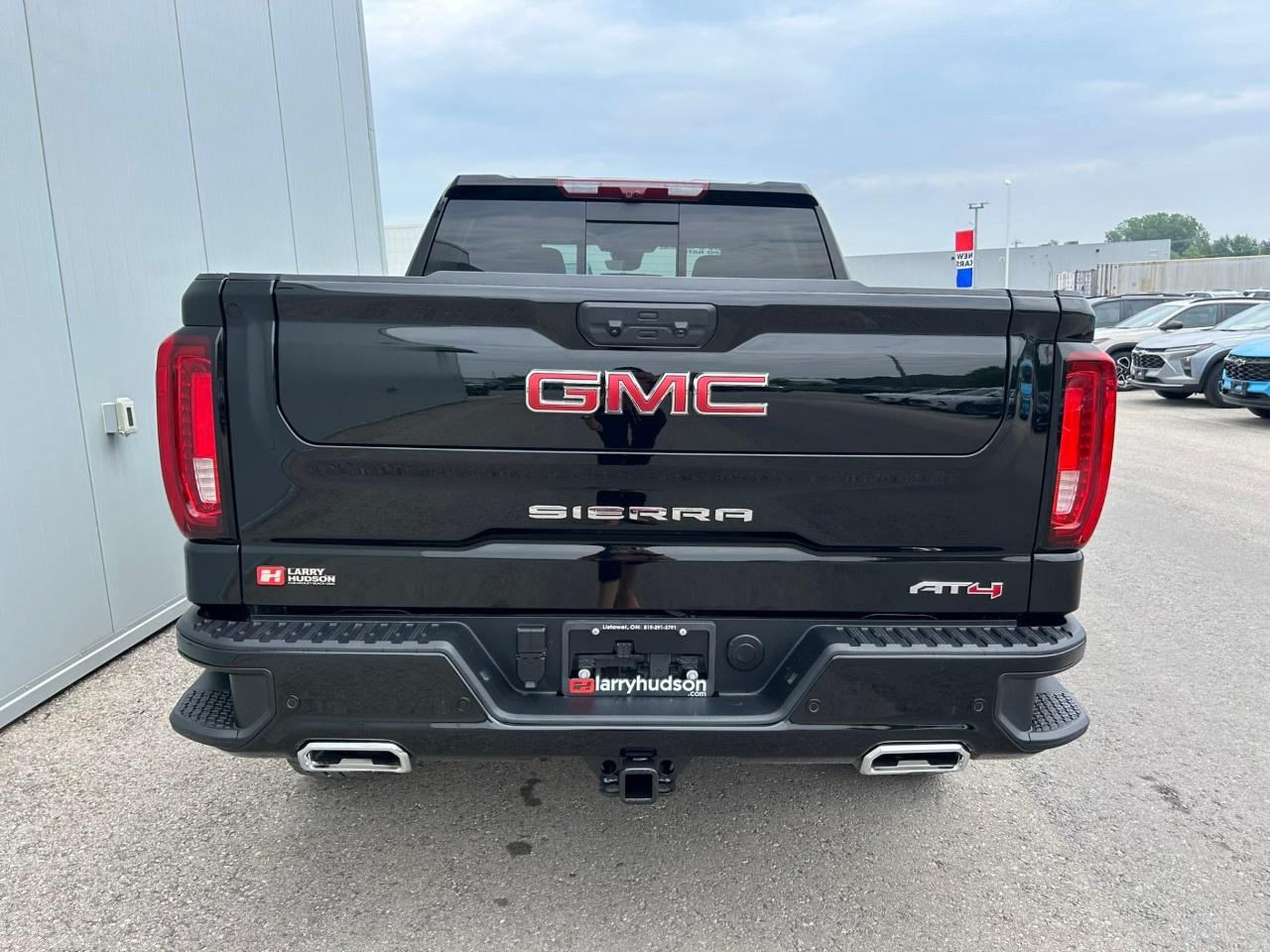 2025 GMC Sierra 1500 Crew Cab Short Box 4-Wheel Drive AT4 Photo