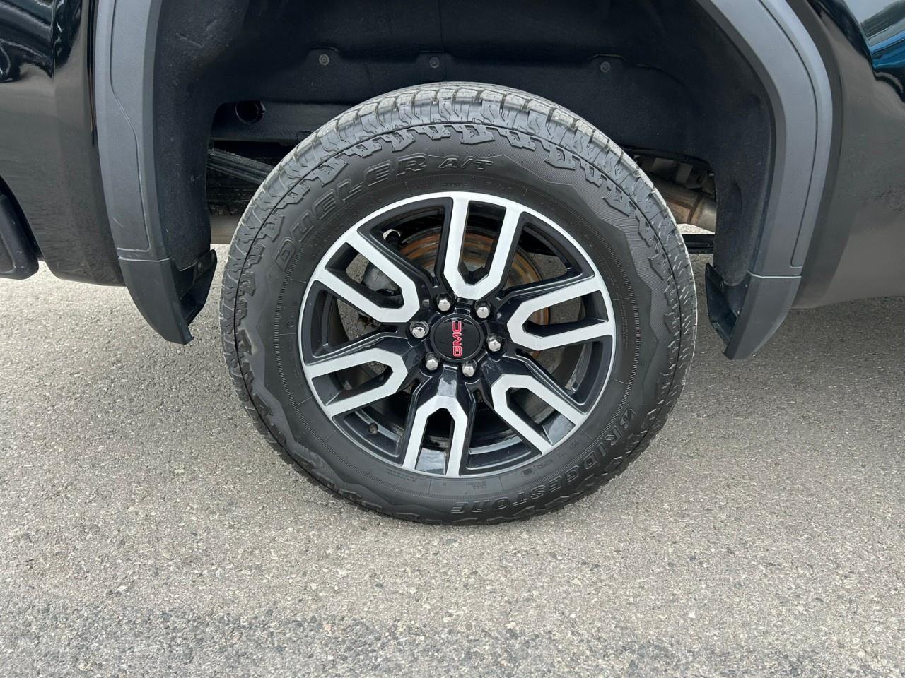 2025 GMC Sierra 1500 Crew Cab Short Box 4-Wheel Drive AT4 Photo