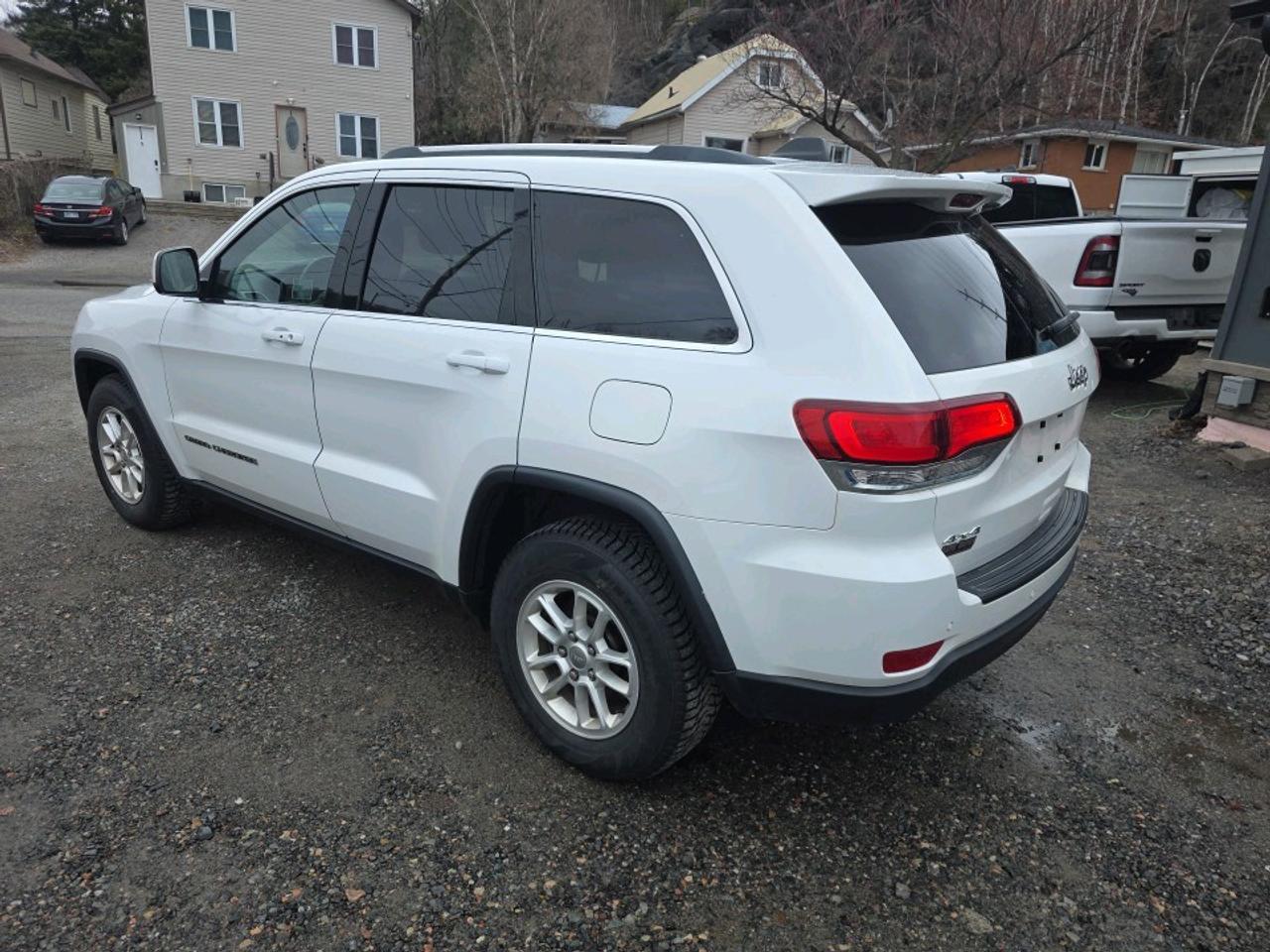 2020 Jeep Grand Cherokee LAREDO Laredo 4X4 Photo