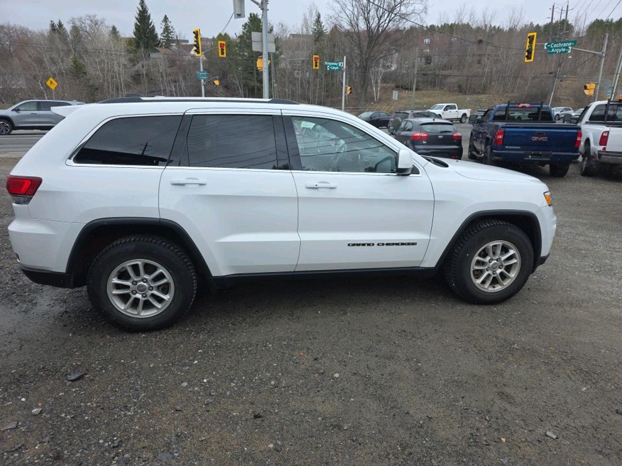2020 Jeep Grand Cherokee LAREDO Laredo 4X4 Photo