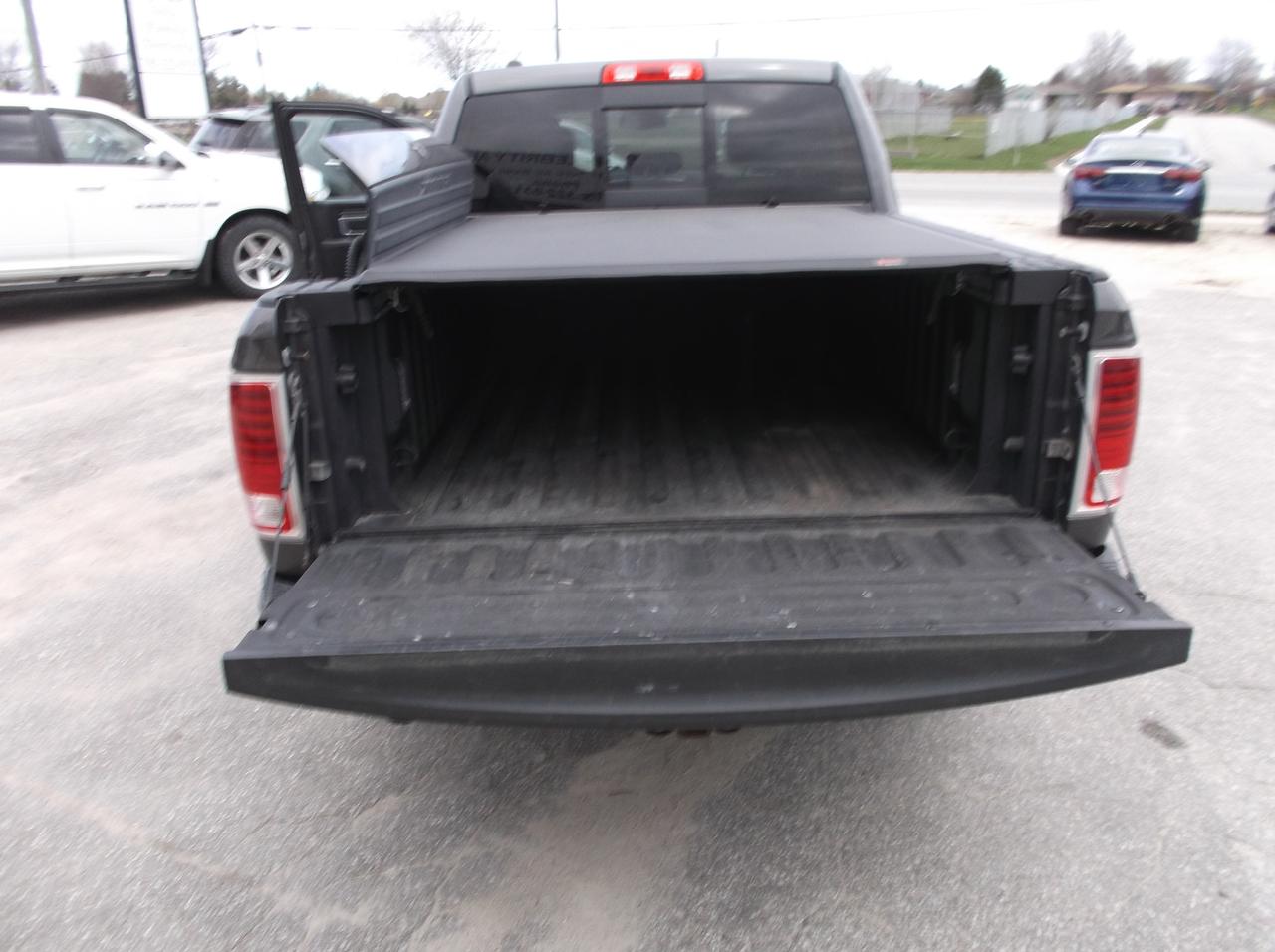 2016 RAM 1500 4X4 4 DOOR  LONG HORN LIMITED Photo