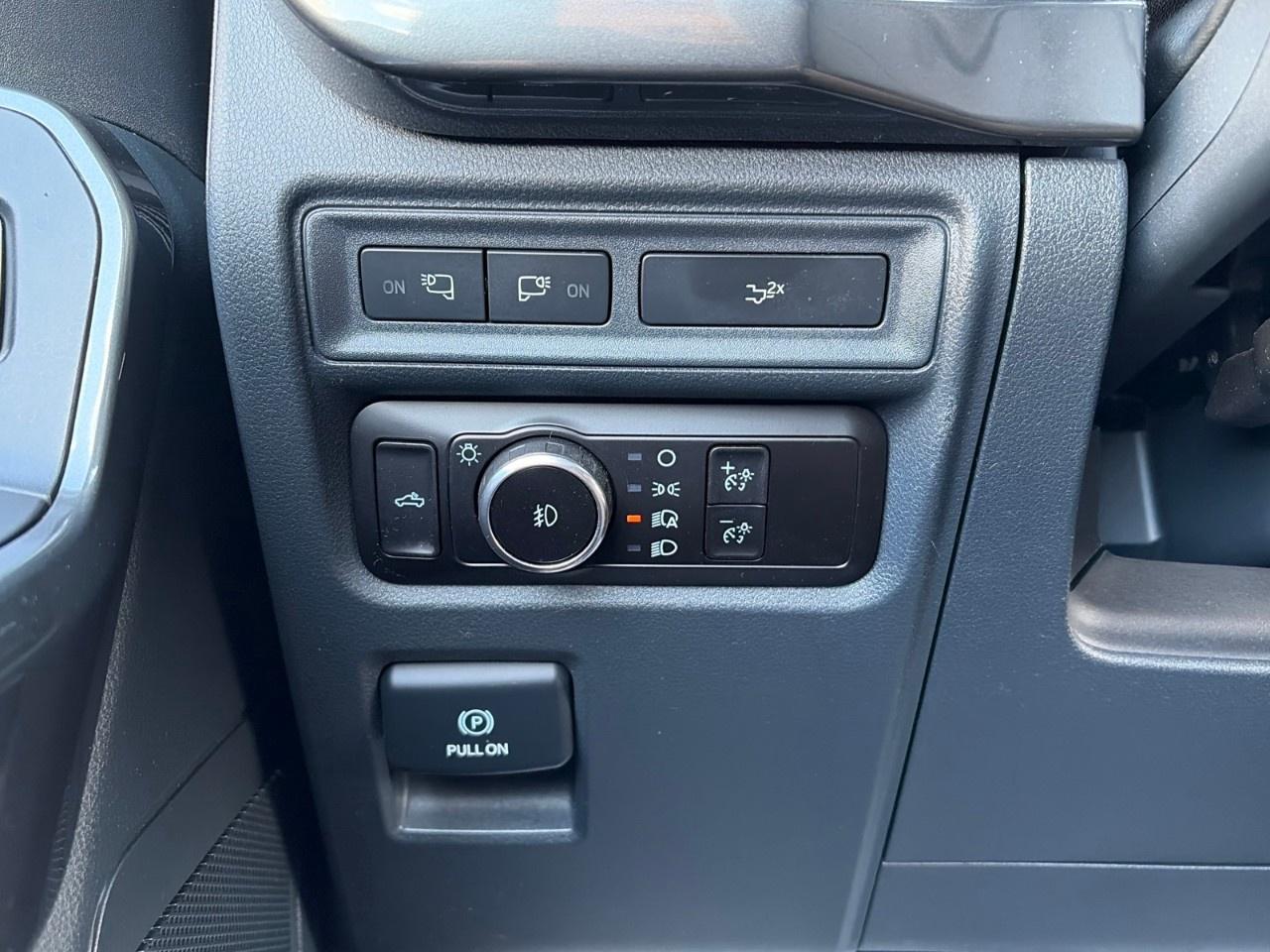 2023 Ford F-150 XLT 4WD SuperCrew 5.5' Box Photo