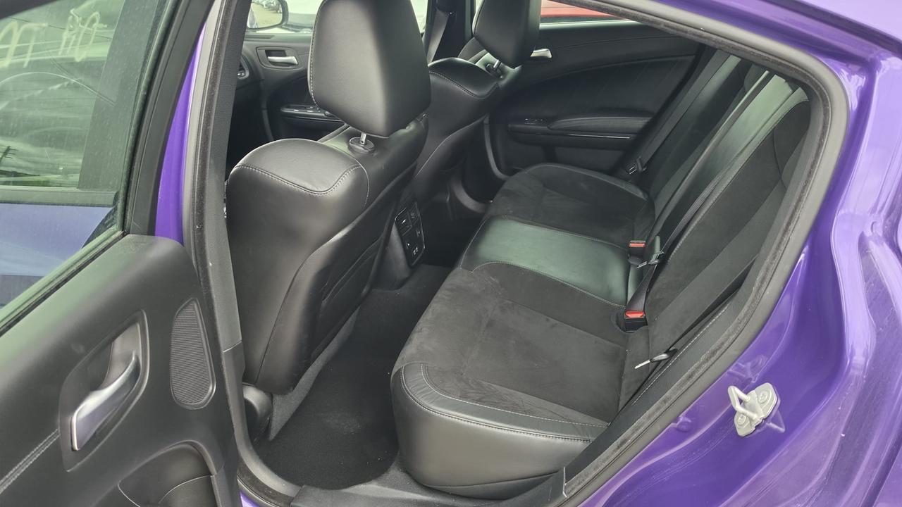 2019 Dodge Charger R/T / NO ACCIDENTS / 5.7L / NAV / ROOF/ PERF SEATS Photo4